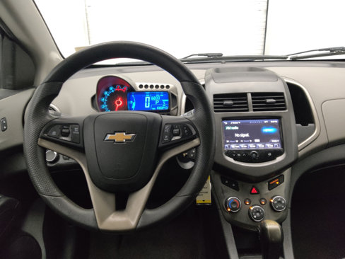 Used 2016 Chevrolet Sonic LT image 22