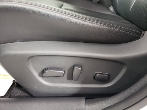 Used 2016 Nissan Rogue SL image 10