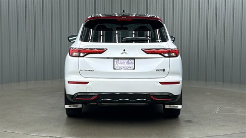 Used 2024 Mitsubishi Outlander Ralliart image 4