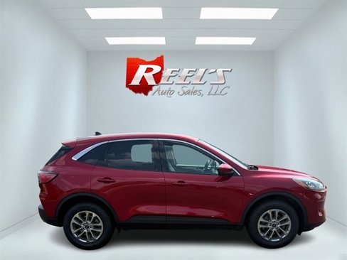 Used 2020 Ford Escape SE image 34