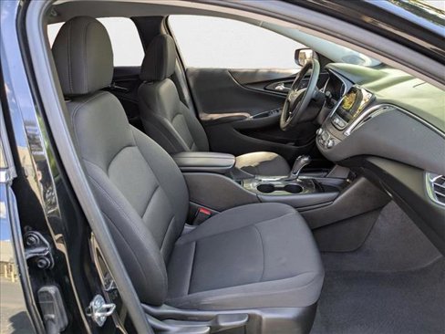 Used 2018 Chevrolet Malibu LT image 20