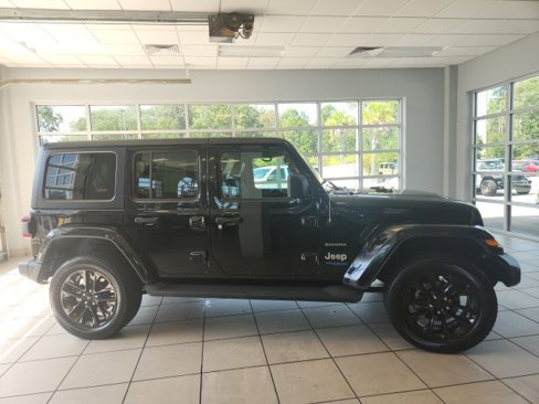 Certified 2021 Jeep Wrangler Unlimited Sahara w/ Cold Weather Group image 7