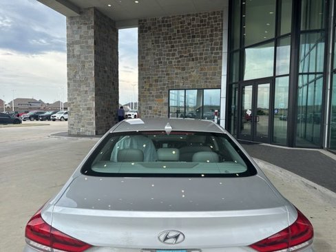 Used 2015 Hyundai Genesis 3.8 image 6