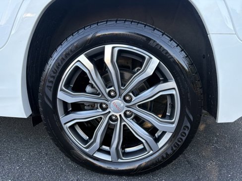 Used 2020 GMC Terrain Denali w/ Denali Premium Package image 18