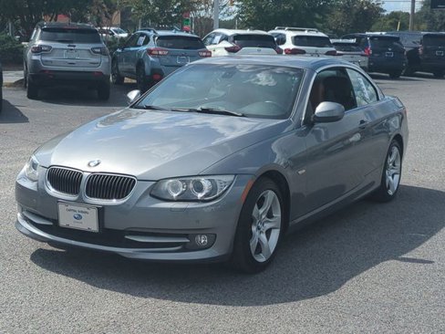 Used 2013 BMW 335i Convertible image 7