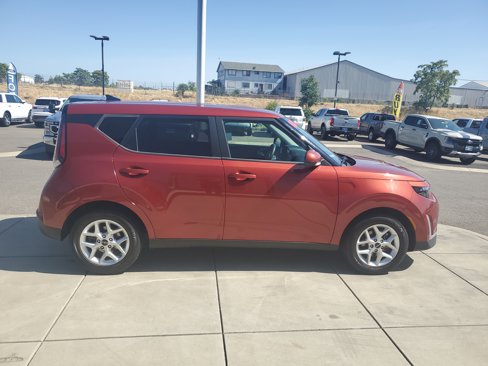 Used 2023 Kia Soul LX w/ LX Technology Package image 6