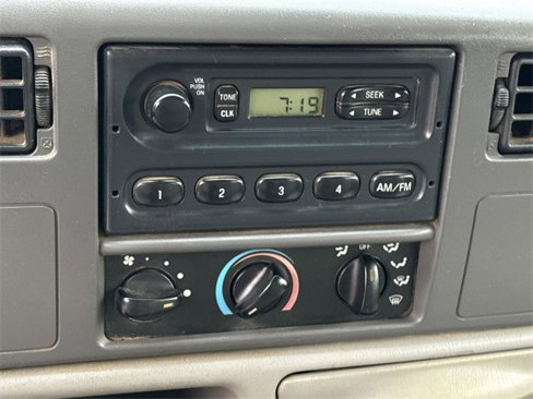 Used 1999 Ford F250 XL image 12