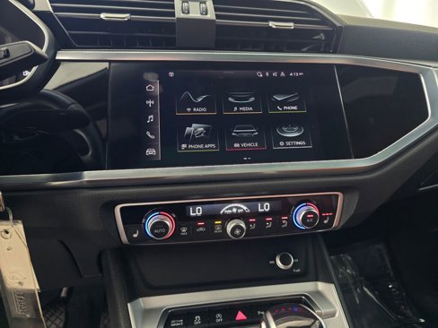 Used 2022 Audi Q3 2.0T Premium Plus image 15