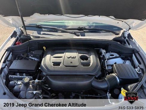 Used 2019 Jeep Grand Cherokee Altitude image 46