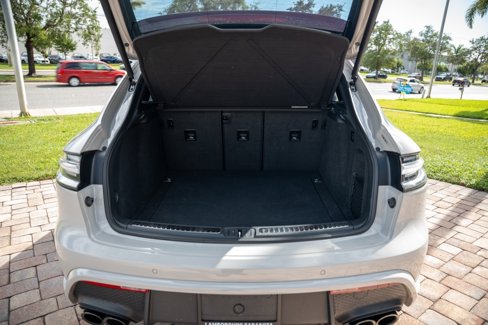 Used 2023 Porsche Macan GTS image 6