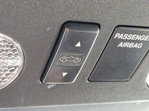 Used 2015 Ford Mustang Premium image 25