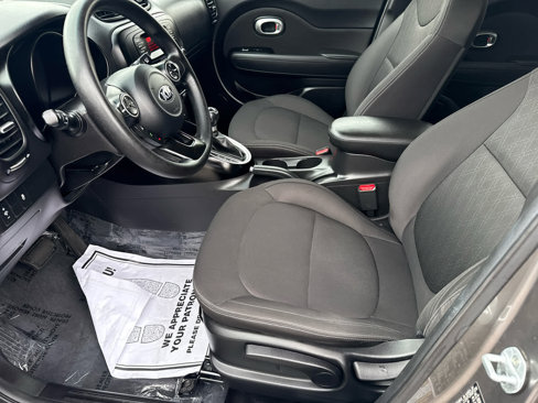Used 2016 Kia Soul image 11