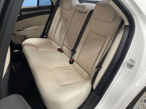Used 2021 Chrysler 300 Touring L image 27