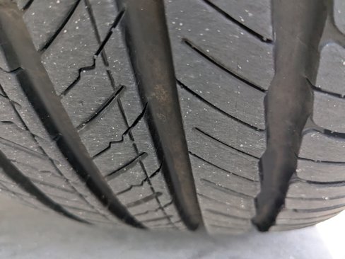 Certified 2025 Genesis G70 2.5T image 10