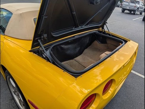 Used 2000 Chevrolet Corvette Convertible w/ Memory Pkg image 19
