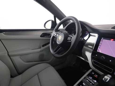 New 2025 Porsche Macan image 12