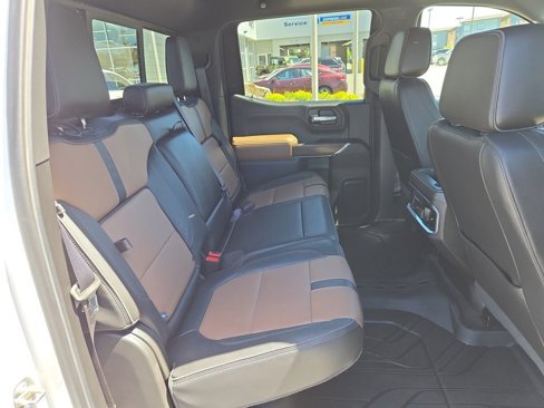 Used 2020 Chevrolet Silverado 1500 High Country image 16