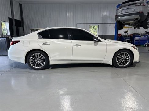 Used 2018 INFINITI Q50 Luxe w/ All Weather Package (L93) image 8