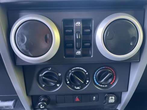 Used 2010 Jeep Wrangler Unlimited Sahara w/ Dual Top Group image 32