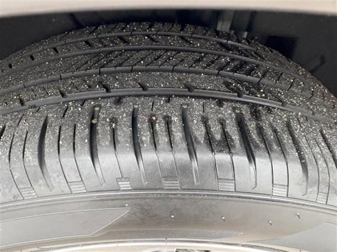 Used 2023 Buick Encore GX Essence w/ Experience Buick Package image 6