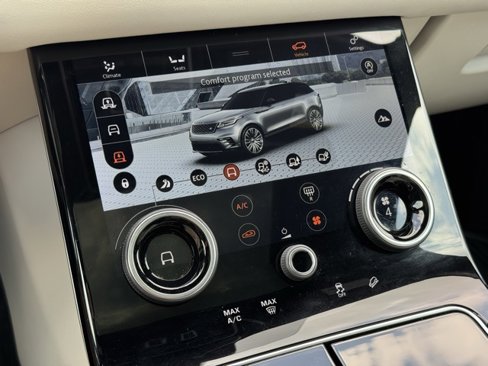Used 2019 Land Rover Range Rover Velar R-Dynamic HSE image 55