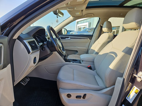 Used 2019 Volkswagen Atlas SE w/ Panoramic Sunroof Package image 10