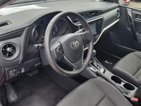 Used 2017 Toyota Corolla iM image 9