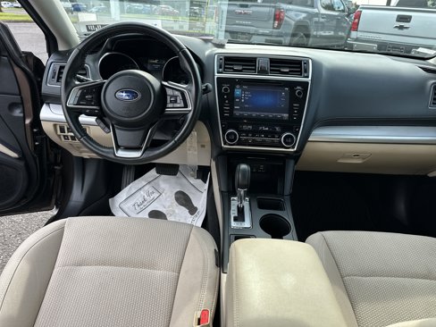 Used 2019 Subaru Outback 2.5i Premium image 11
