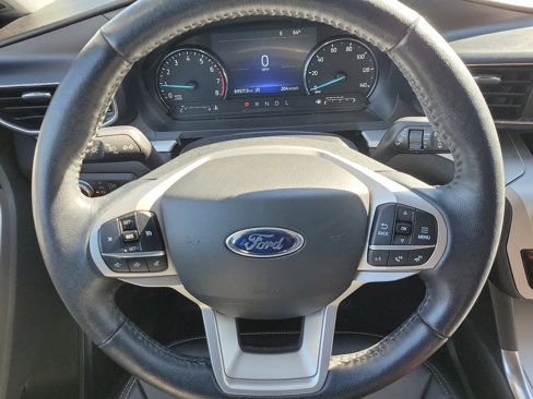 Used 2021 Ford Explorer XLT w/ Equipment Group 202A image 19