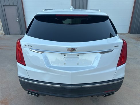 Used 2017 Cadillac XT5 Premium Luxury w/ Driver Assist Package image 6