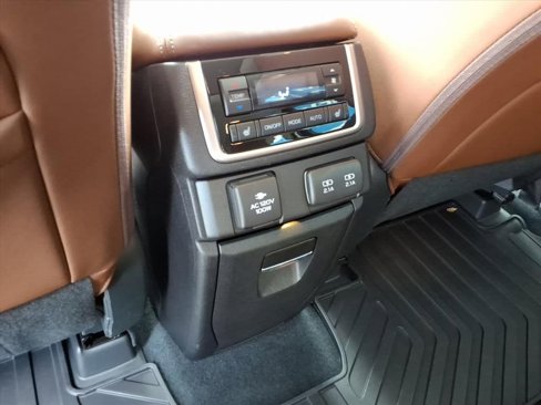 Used 2019 Subaru Ascent Touring w/ Popular Package #3 image 33