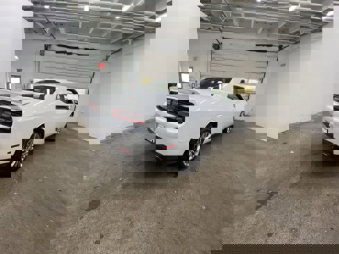 Used 2022 Dodge Challenger GT image 6