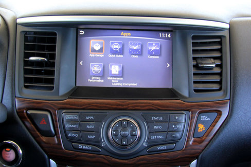 Used 2017 Nissan Pathfinder Platinum image 16