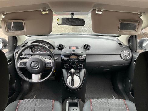 Used 2013 MAZDA MAZDA2 Touring image 27