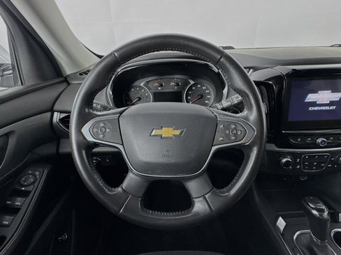 Used 2020 Chevrolet Traverse LT image 11