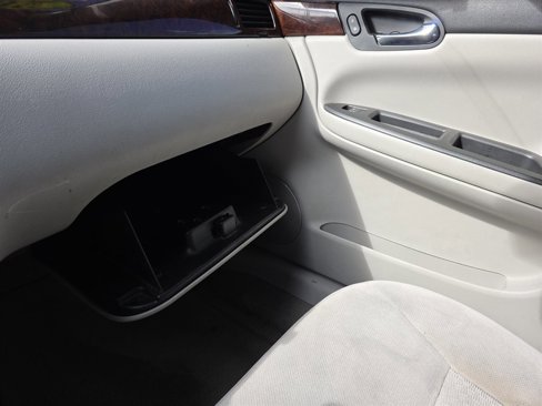 Used 2011 Chevrolet Impala LS image 23