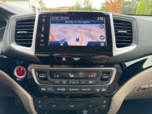 Used 2017 Honda Pilot Elite image 17