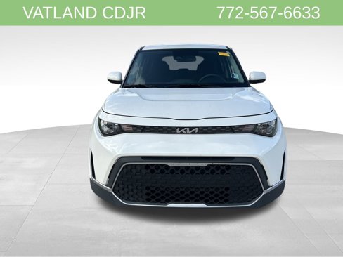 Used 2023 Kia Soul LX w/ LX Technology Package image 2