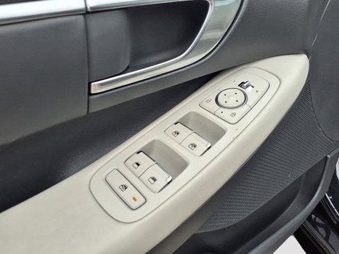 Used 2023 Hyundai Sonata SEL image 13