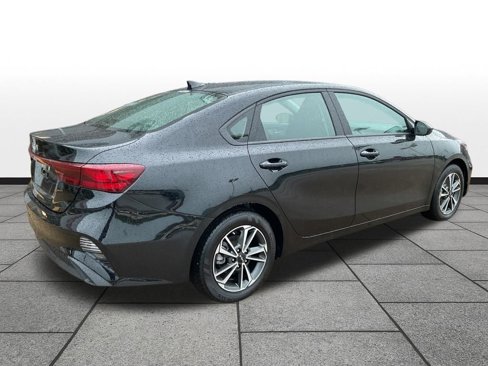 Used 2024 Kia Forte LXS image 5