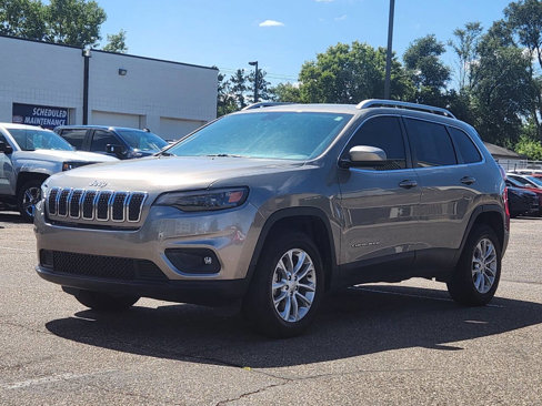 Used 2019 Jeep Cherokee Latitude w/ Cold Weather Group image 6