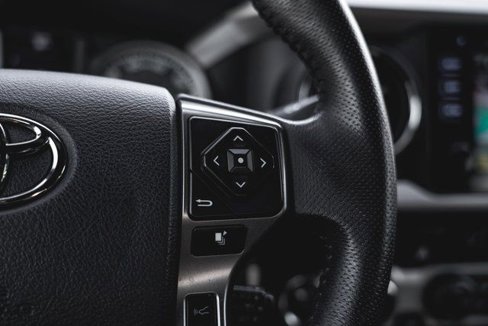 Used 2019 Toyota Tacoma Limited image 21