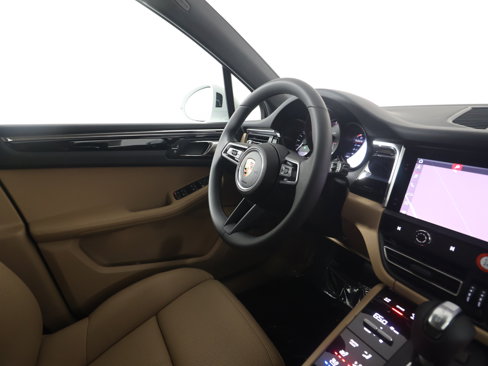 New 2025 Porsche Macan image 12