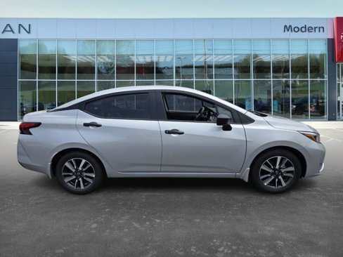 New 2025 Nissan Versa S image 4