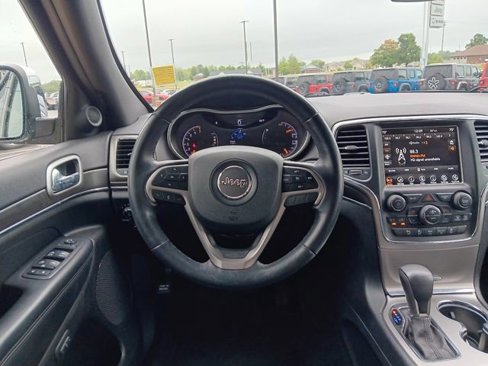 Used 2018 Jeep Grand Cherokee Limited w/ Luxury Group II image 15