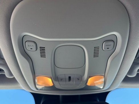 Used 2016 Jeep Renegade Trailhawk w/ Premium Trailhawk Package image 21
