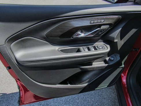 New 2024 GMC Terrain SLT w/ Tech Package image 12