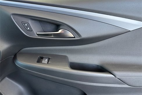 New 2025 Buick Envista Preferred image 19