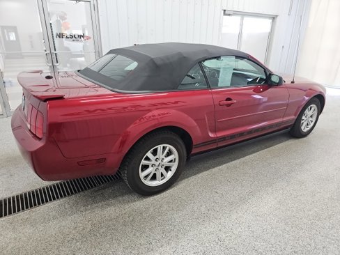 Used 2007 Ford Mustang Premium image 7