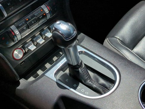Used 2021 Ford Mustang Premium image 21